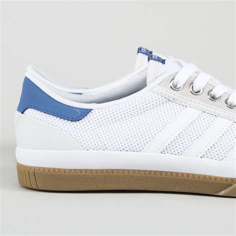 adidas skateschuhe weiß|Adidas skateboard shoes for women.